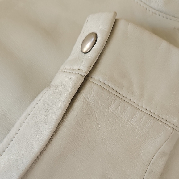 Jones New York Leather Cream Stand Collar Blazer - Picture 5 of 14